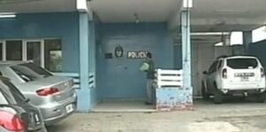 Lee más sobre el artículo Lanús: Detuvieron a un comisario y a una oficial por la fuga de detenido