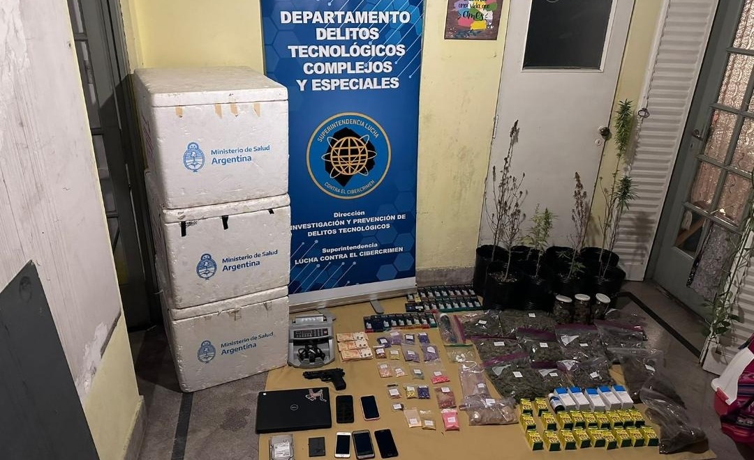 En este momento estás viendo Desbaratan una banda narco que vendía droga por Telegram