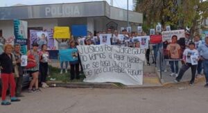 Lee más sobre el artículo Quilmes: lo detuvieron, apareció muerto en la comisaría y su familia denuncia que lo mataron
