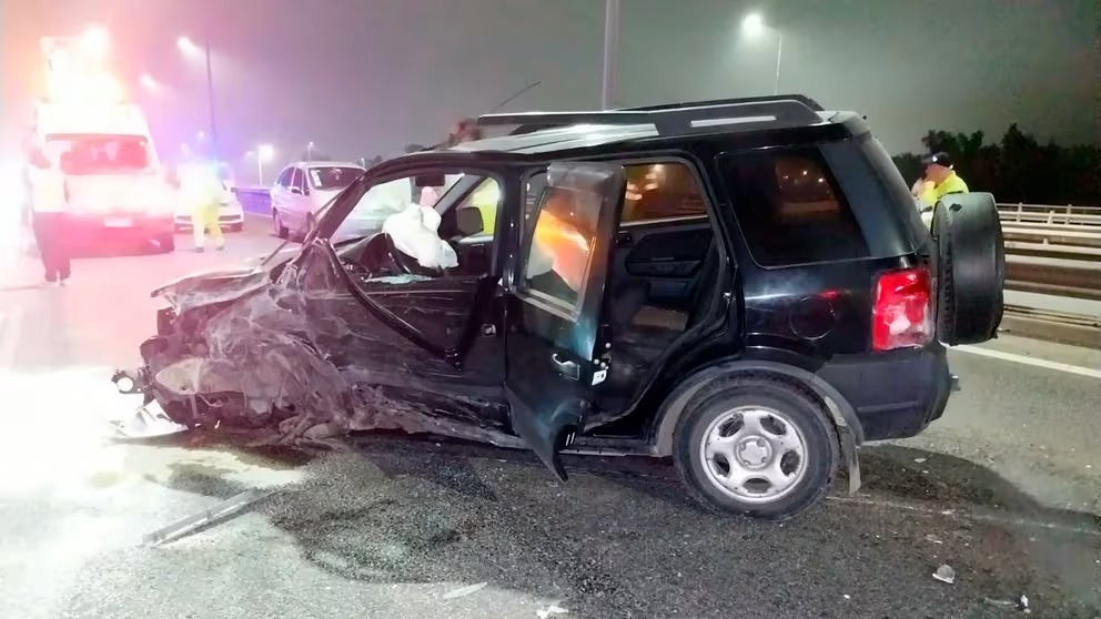 En este momento estás viendo Alcoholizada y a contramano, chocó contra un vehículo en el que iban tres policías en el Camino del Buen Ayre