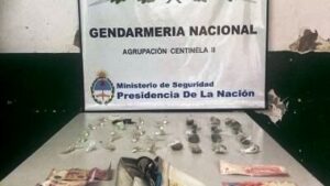 Lee más sobre el artículo Brown: Gendarmería secuestró cocaína y marihuana que vendían dealers en la calle