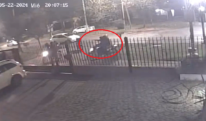 Lee más sobre el artículo Castelar: dos motochorros le apuntaron a un hombre y a su hija de ocho años para robarles
