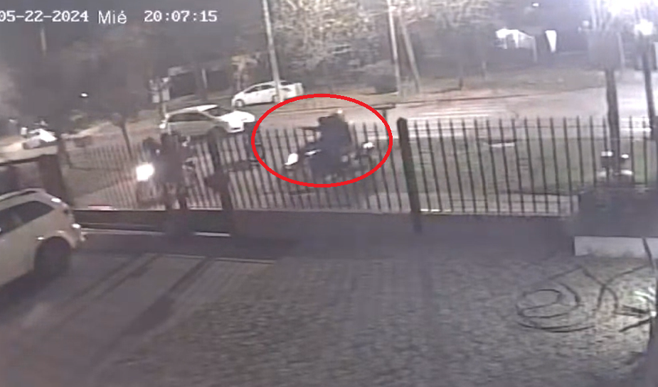 En este momento estás viendo Castelar: dos motochorros le apuntaron a un hombre y a su hija de ocho años para robarles