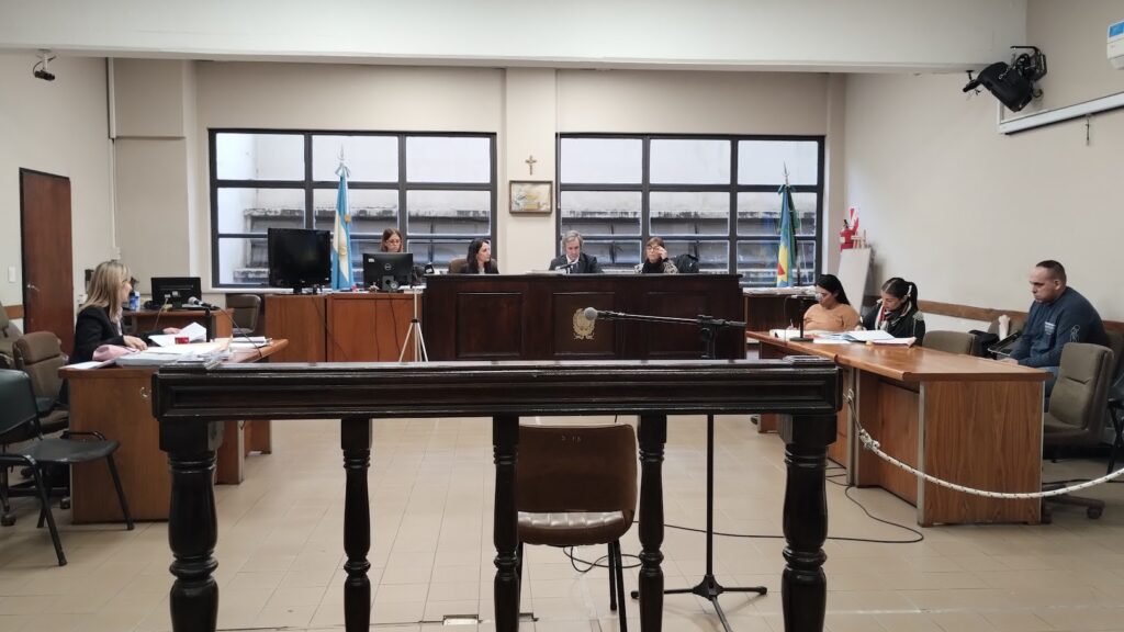 Lee más sobre el artículo Quilmes: Piden 10 años de prisión para ex policía que golpeaba y asaltaba a ancianos en entraderas