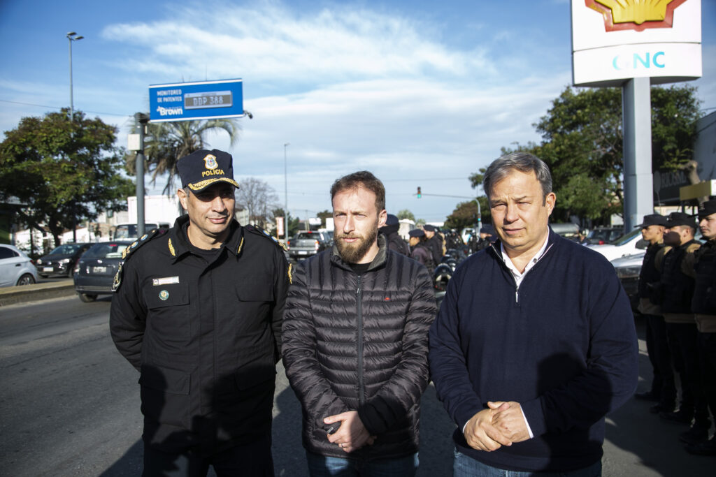 Lee más sobre el artículo Cascallares y Otermín supervisaron un operativo de seguridad conjunto entre Lomas y Brown