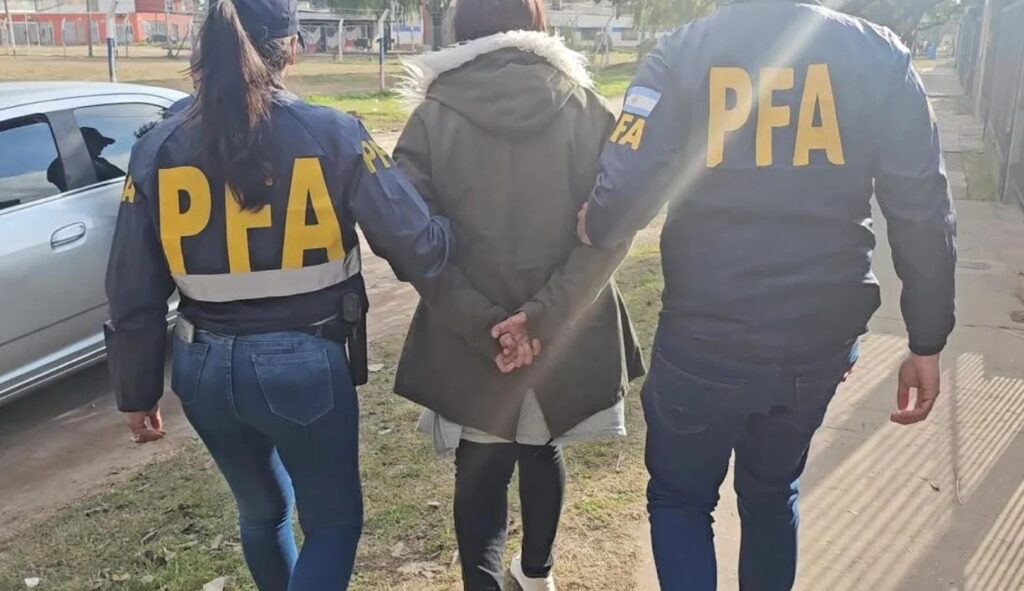 Lee más sobre el artículo Cayó proxeneta y desbarataron una banda de trata de personas en el Conurbano