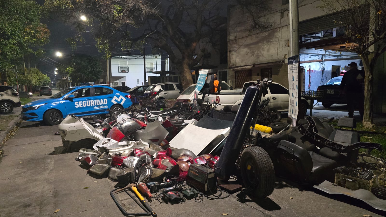 En este momento estás viendo Lanús: Desbaratan una banda que comercializaba autopartes