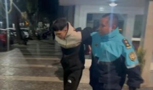 Lee más sobre el artículo Castelar: joven presumía con un arma en una plaza y mató a un amigo