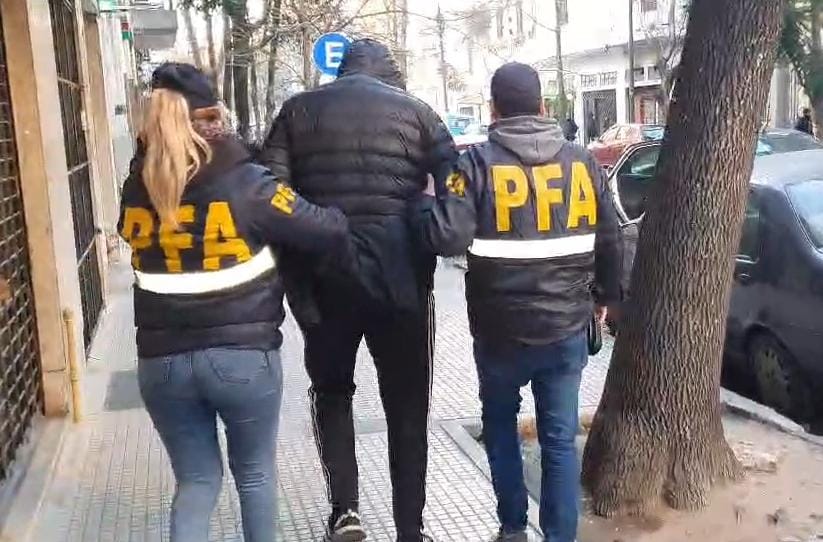 En este momento estás viendo Cayó un pediatra del Hospital de Niños de La Matanza por grooming