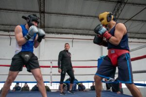 Lee más sobre el artículo El ex campeón mundial Brian Castaño participó de un evento boxístico en la cárcel de Olmos
