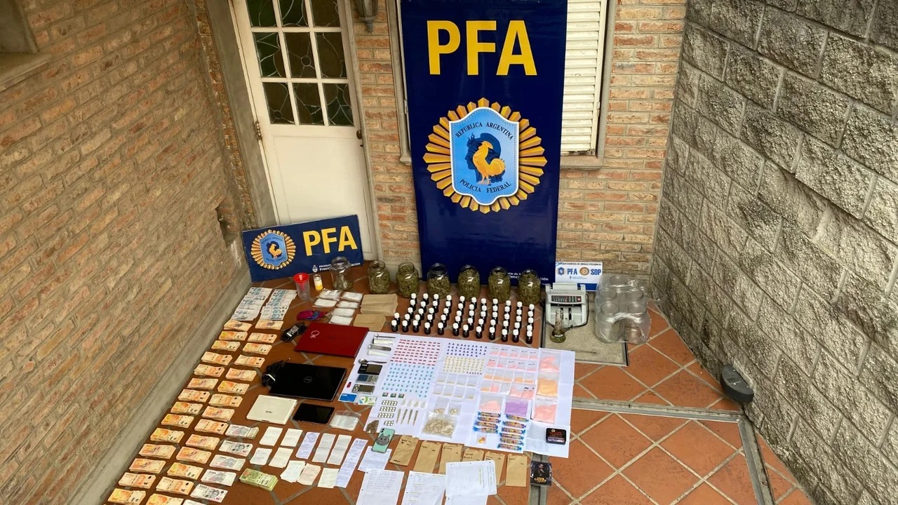 En este momento estás viendo La Policía Federal secuestró una gran cantidad de drogas de diseño en Claypole