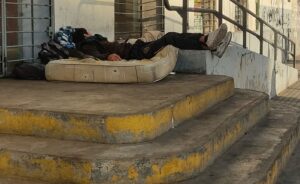 Lee más sobre el artículo La Defensoría del Pueblo de Lanús elaboró un informe sobre las personas en situación de calle