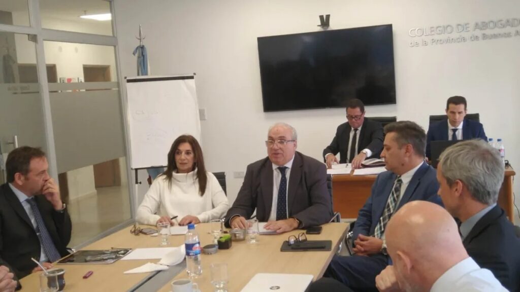 Lee más sobre el artículo Abogados en pie de guerra por el proyecto del Gobierno para «correrlos» de sucesiones y divorcios