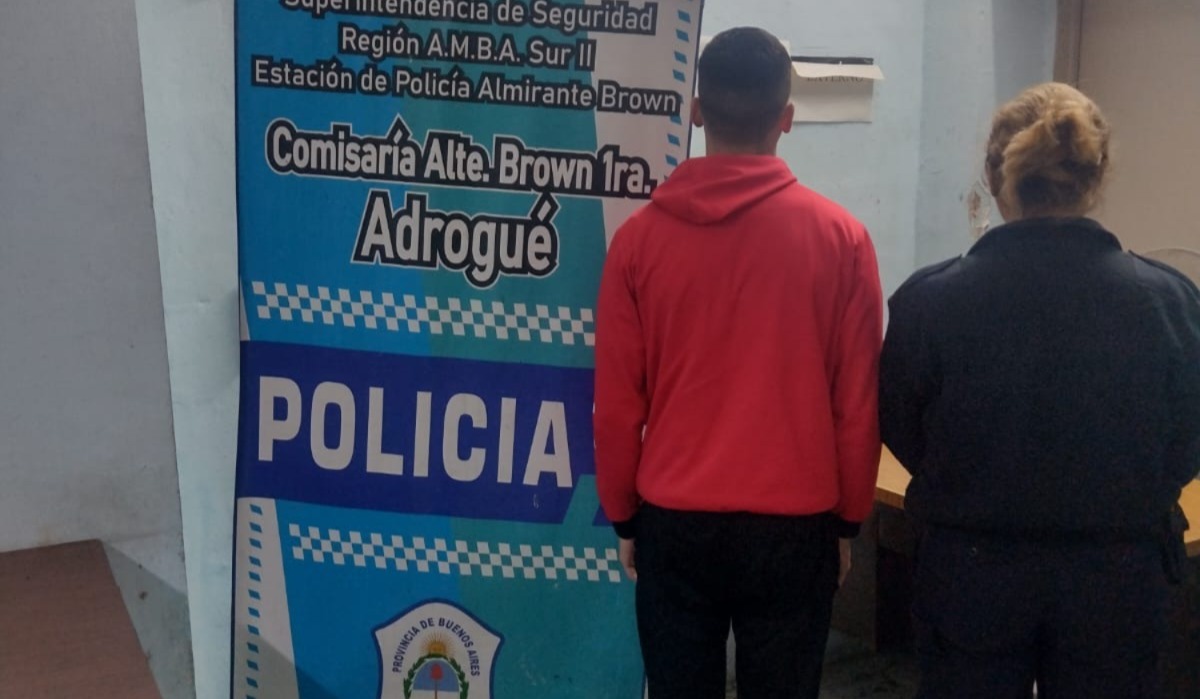 En este momento estás viendo Adrogué: Detienen a un gendarme que se movilizaba en una moto robada