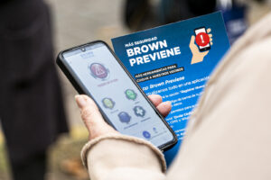 Lee más sobre el artículo En Brown, ya 37 mil vecinos utilizan una app de seguridad con botón de pánico