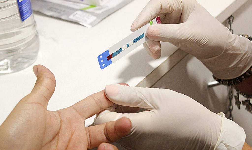 En este momento estás viendo Inédito: Condenaron a un hombre a 3 años de prisión por contagiar adrede de HIV a su pareja