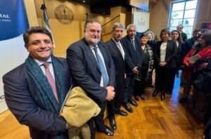 Lee más sobre el artículo Junto a la Suprema Corte bonaerense, Rosatti disertó sobre los 30 años de la reforma constitucional