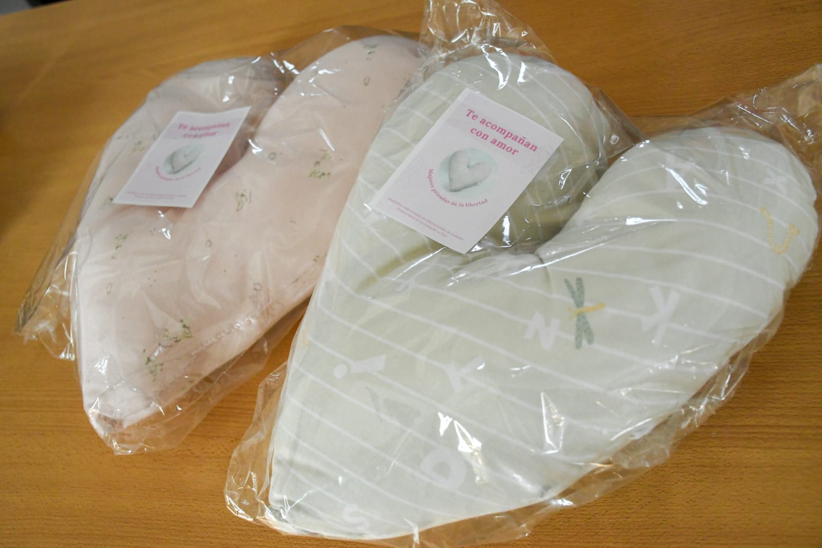 En este momento estás viendo Mujeres presas confeccionaron almohadones para pacientes del Hospital Gandulfo de Lomas