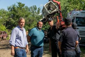 Lee más sobre el artículo Almirante Brown: compactaron 340 vehículos secuestrados por la Justicia