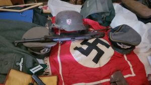 Lee más sobre el artículo Detuvieron en Quilmes a un hombre acusado de tenencia de material y armamento nazis