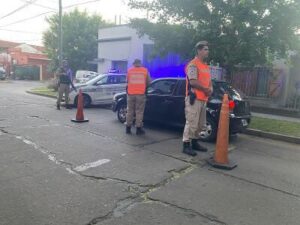 Lee más sobre el artículo Megaoperativo conjunto de fuerzas provinciales y nacionales en barrios de Brown
