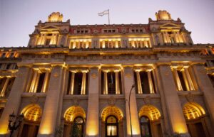 Lee más sobre el artículo Perspectiva de género: la Corte anuló una condena a una mujer que mató su ex pareja