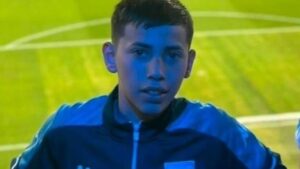 Lee más sobre el artículo Un chico recibió un disparo al quedar en medio de un tiroteo, en Chingolo