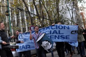 Lee más sobre el artículo Judiciales bonaerenses realizarán una jornada de protesta y apuntan a la Suprema Corte