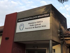 Lee más sobre el artículo Ordenan detener a un hombre que violó restricción perimetral y apuñaló a su ex pareja