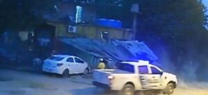 Lee más sobre el artículo La Matanza: Robaron un auto, huyeron y casi provocan una tragedia