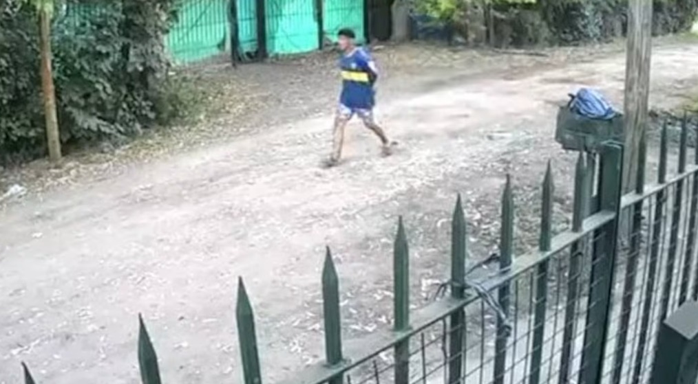 En este momento estás viendo Caminaba a su trabajo, fue emboscado por un ladrón que le pegó con una piedra en la cabeza
