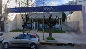 Lee más sobre el artículo Salidera bancaria en Bernal: Hay dos detenidos pero el dinero no aparece