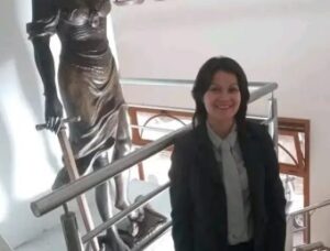 Lee más sobre el artículo La Matanza: Denuncia que no le permiten ver a su hija por una falsa denuncia