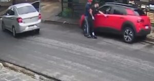 Lee más sobre el artículo Tres asaltantes detenidos en Lomas por robo de autos
