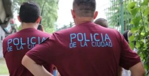 Lee más sobre el artículo Tras las fugas de presos, suman policías a las comisarías porteñas