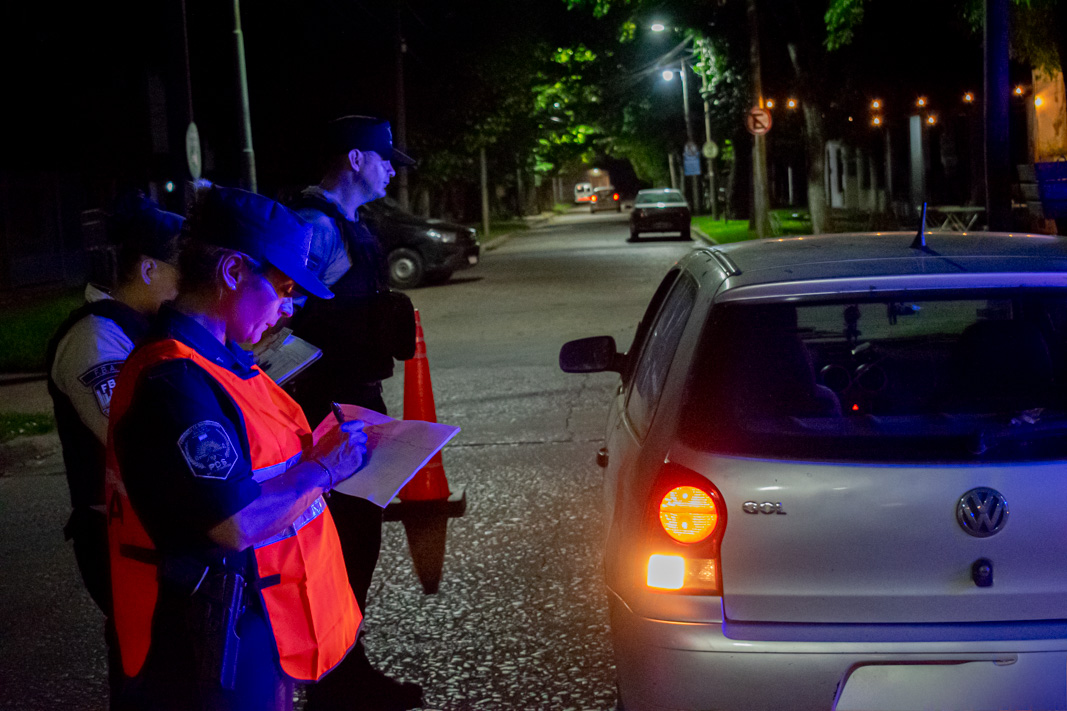 En este momento estás viendo En Brown, volvieron a realizar operativos de saturación policial