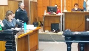 Lee más sobre el artículo Quilmes: Condenan a 13 años de prisión a un payaso por abusar de niños