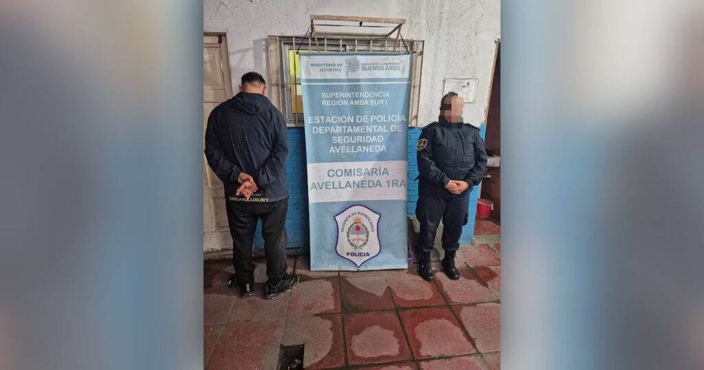 Lee más sobre el artículo Apresaron a barra de Independiente por robar en una fábrica y atacar a tiros a un patrullero