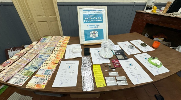 En este momento estás viendo Apresan a un peligroso dealer de Lanús y le secuestran cocaína y marihuana