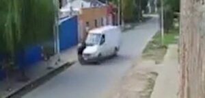 Lee más sobre el artículo Merlo: robaron en un mayorista, el dueño los persiguió y los atropelló cuando escapaban