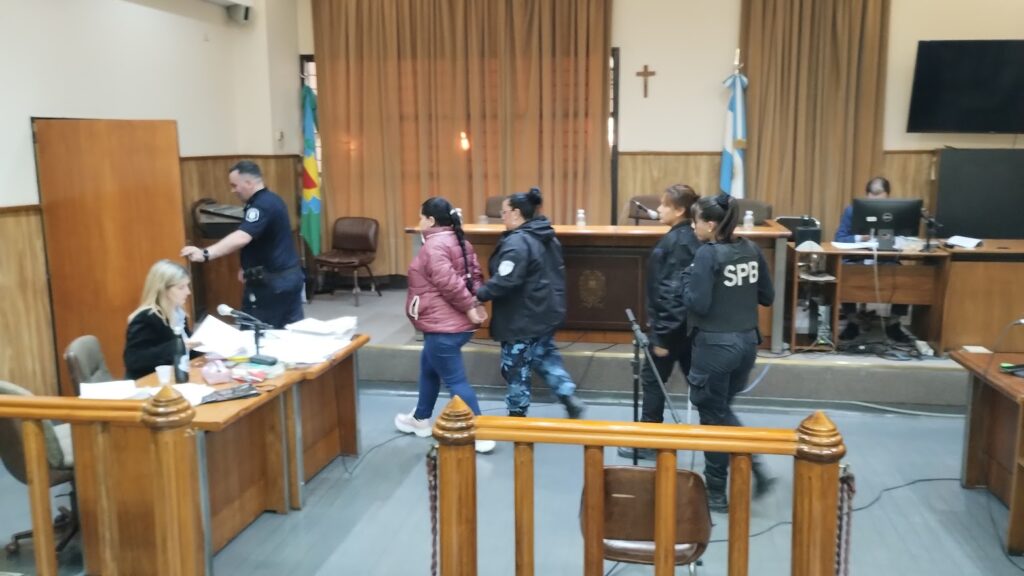 Lee más sobre el artículo Juzgan a una mujer acusada de haber degollado a su padre, en Berazategui