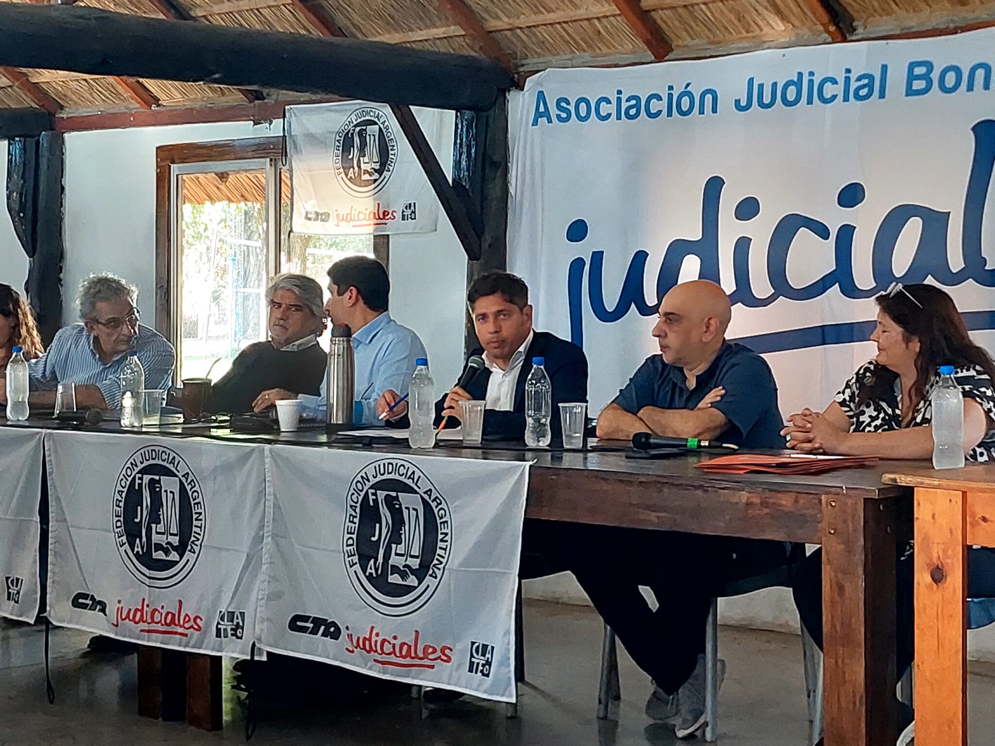 En este momento estás viendo Kicillof participó del Congreso de la Federación Judicial en el camping de la AJB La Plata