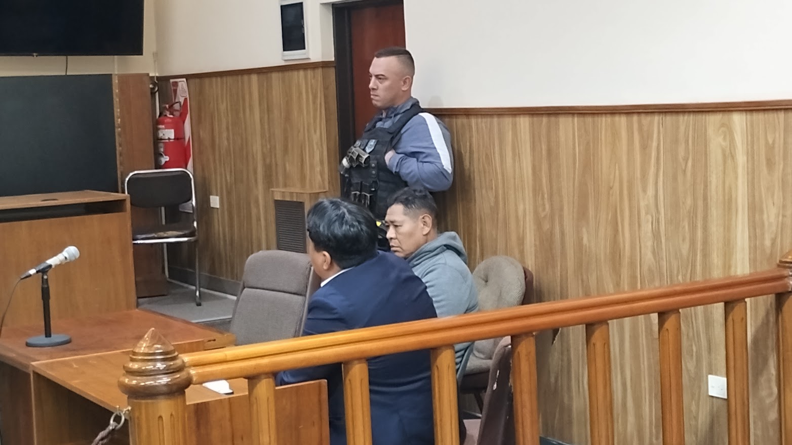 En este momento estás viendo La golpeó, ella cayó y quedó clavada en la reja: lo condenaron a 2 años de prisión