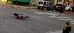 Lee más sobre el artículo Escapaban de la Policía tras un robo en Mataderos y atropellaron a dos personas