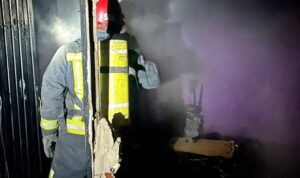 Lee más sobre el artículo Burzaco: Apareció en un cumpleaños, golpeó al padre, incendió la casa y huyó