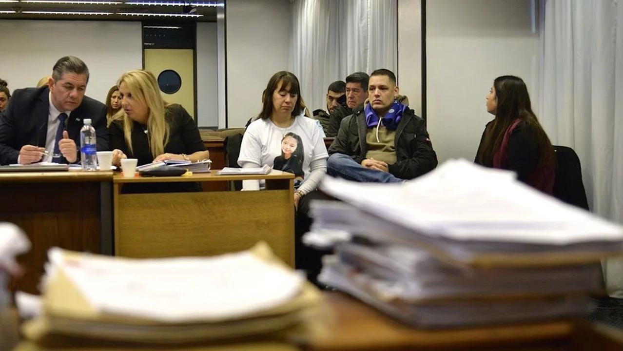 En este momento estás viendo Lomas: Bullrich dijo presente en el inicio del juicio por el crimen de Umma Aguilera