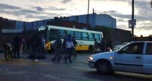 Lee más sobre el artículo Choque en Fiorito: Murió un motociclista al ser embestido por un colectivo