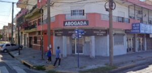 Lee más sobre el artículo Villa Celina: Rompió la puerta y apuñaló a su abogada