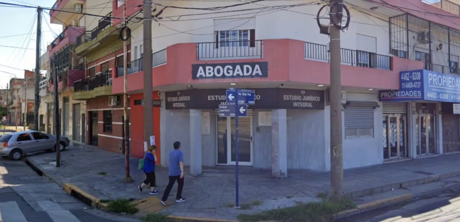 En este momento estás viendo Villa Celina: Rompió la puerta y apuñaló a su abogada