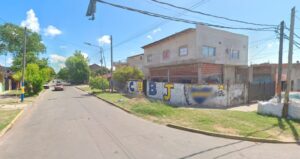 Lee más sobre el artículo Villa Caraza: Un policía abatió a un delincuente que robó un auto